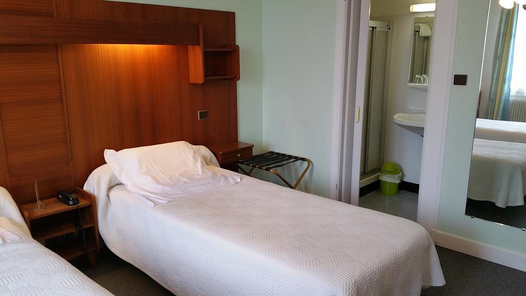 Hotel A Notre Dame La Châtre Kültér fotó